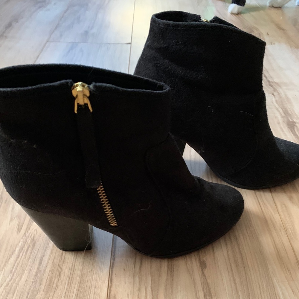 T.G. Black and gold suede booties